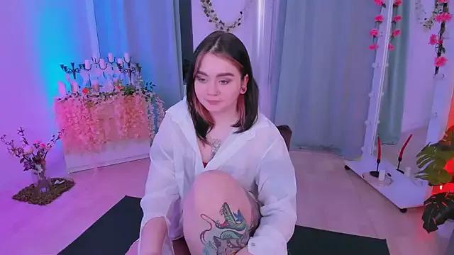 Try our streaming cams variety and talk on a personal level with our adorable girls streamers, showing off their bountiful shapes and dildos.