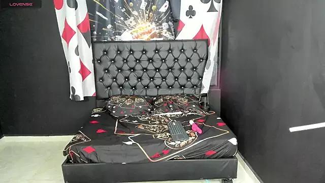 Try our streaming cams variety and talk on a personal level with our adorable girls streamers, showing off their bountiful shapes and dildos.