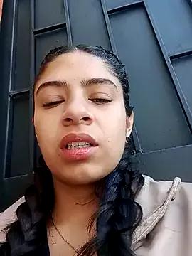 lunaBloom1 from StripChat is Freechat