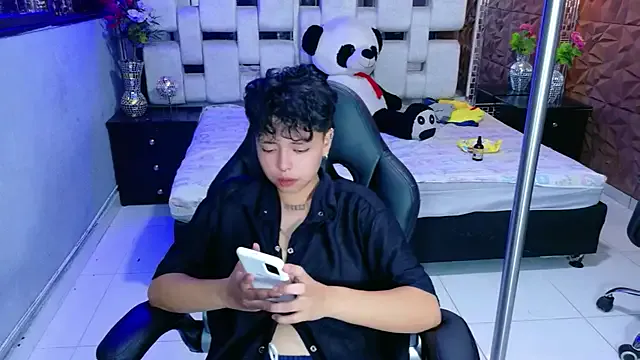 lunabustygirl from StripChat is Freechat