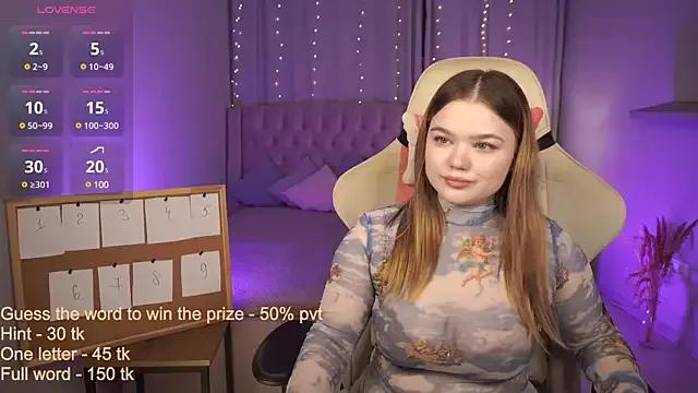 LunaHawkins from StripChat is Freechat
