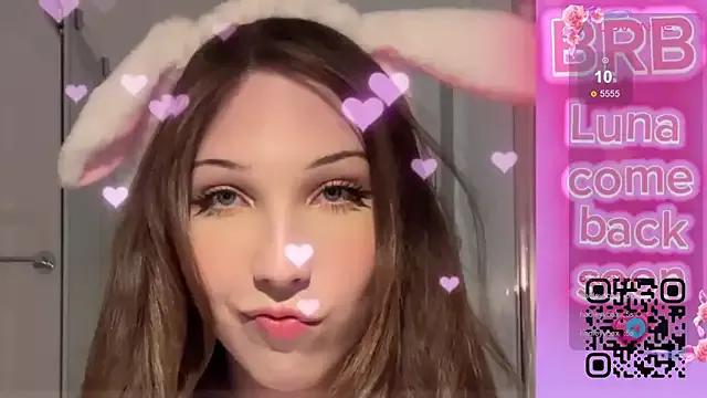 lunalovees from StripChat is Freechat