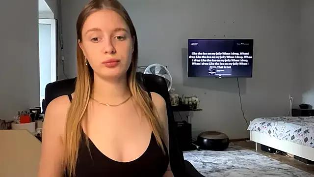 LunaLussh from StripChat is Freechat