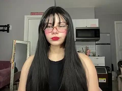 LunaMilav from StripChat is Freechat