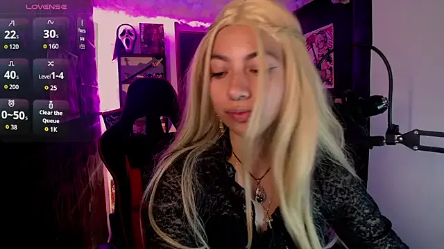 Try our streaming cams variety and talk on a personal level with our adorable girls streamers, showing off their bountiful shapes and dildos.