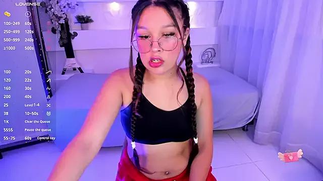 LunaRose15 from StripChat is Freechat