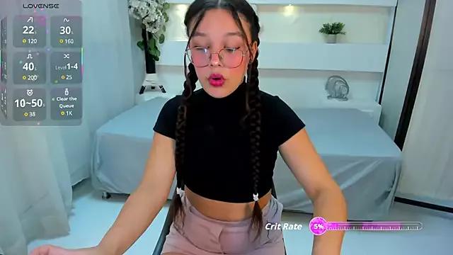 LunaRose15 from StripChat is Freechat