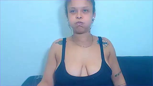Lunarusell77 from StripChat is Freechat