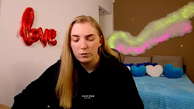 Try our streaming cams variety and talk on a personal level with our adorable girls streamers, showing off their bountiful shapes and dildos.