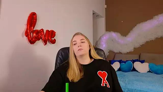 Try our streaming cams variety and talk on a personal level with our adorable girls streamers, showing off their bountiful shapes and dildos.