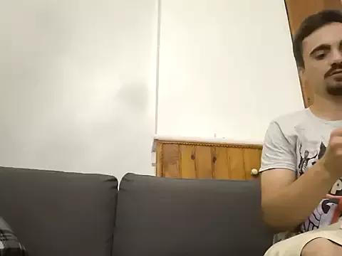 LunaXmilo from StripChat is Freechat