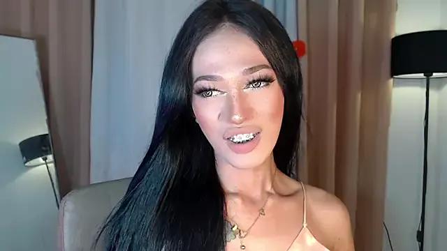 Lust-sluttymira from StripChat is Freechat