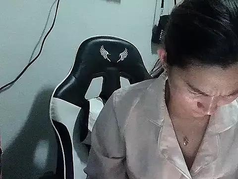lustlushlady6 from StripChat is Freechat