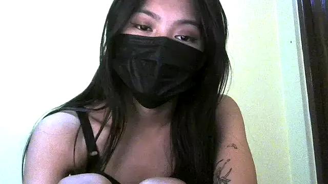 lusty_luxmi from StripChat is Freechat