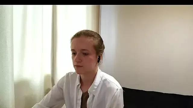 LutealTwinkie from StripChat is Freechat