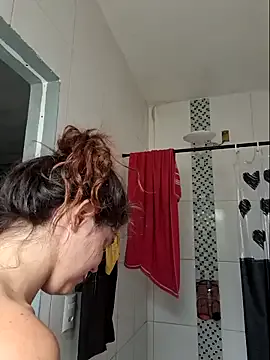 luuhcat09 on StripChat 