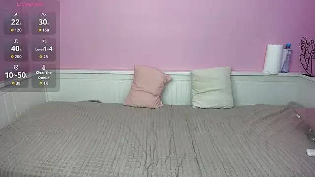 LuxeSins from StripChat is Freechat