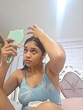 luxuriousss__ from StripChat
