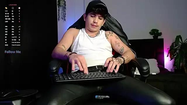 LyleBennett_ from StripChat