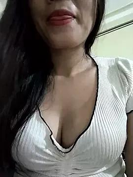 Lyly-18 from StripChat is Freechat