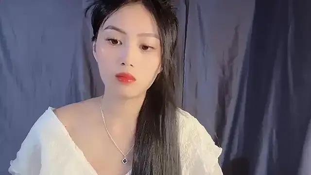 Lyly4757 from StripChat