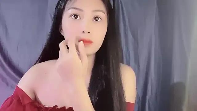 Lyly4757 from StripChat