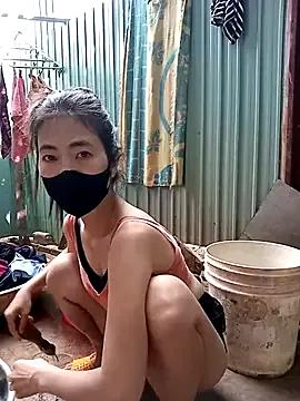 Lyly_sexy2k from StripChat