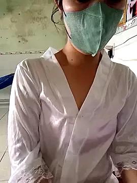 Lyly_sexy2k from StripChat