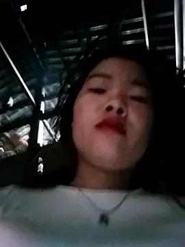 Lylylove from StripChat