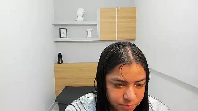 LyndaKimm from StripChat is Freechat