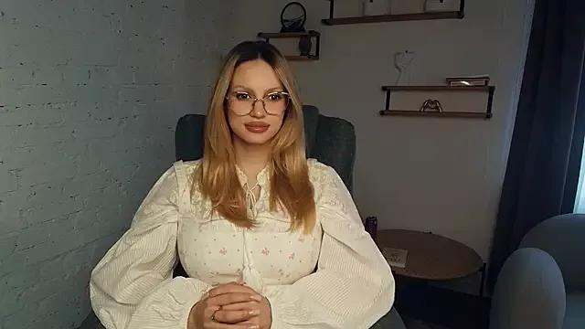 Try our streaming cams variety and talk on a personal level with our adorable girls streamers, showing off their bountiful shapes and dildos.