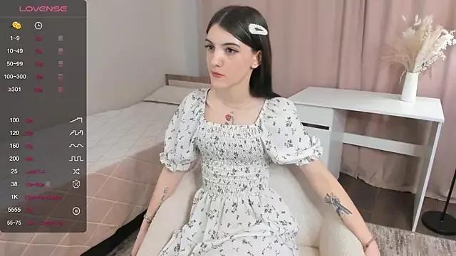 Try our streaming cams variety and talk on a personal level with our adorable girls streamers, showing off their bountiful shapes and dildos.
