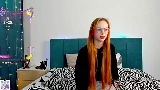 LynneByron from StripChat