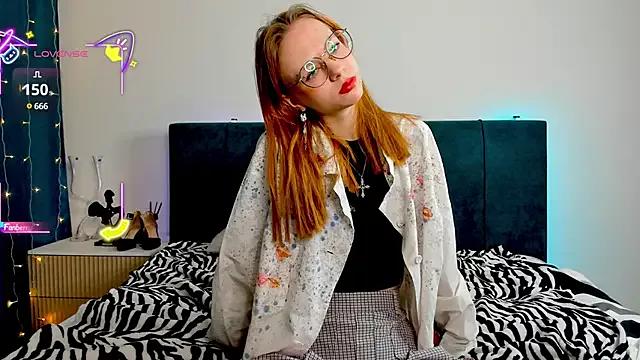 LynneByron from StripChat