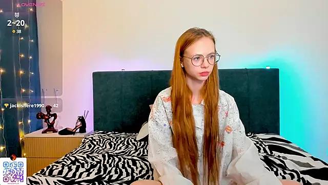 LynneByron from StripChat