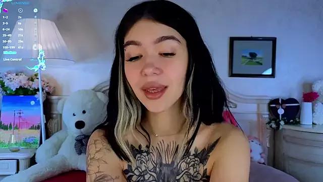 Try our streaming cams variety and talk on a personal level with our adorable girls streamers, showing off their bountiful shapes and dildos.