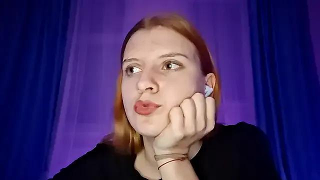 LynteriLain from StripChat is Freechat