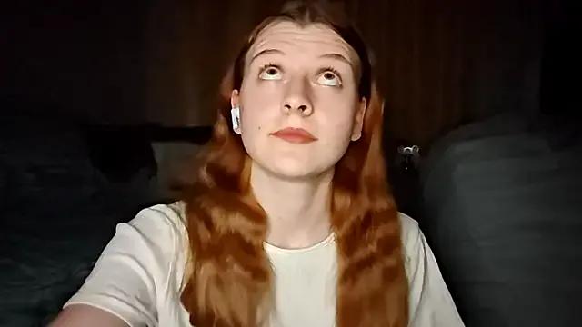 LynteriLain from StripChat is Freechat