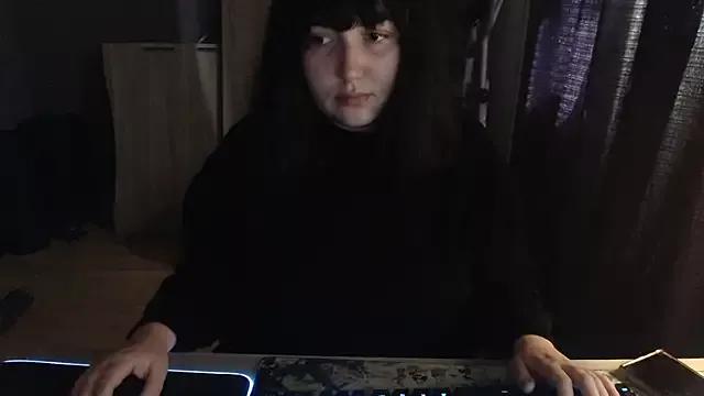 Lynylou from StripChat is Private