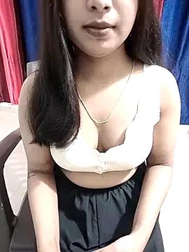 Maahhii_2 from StripChat