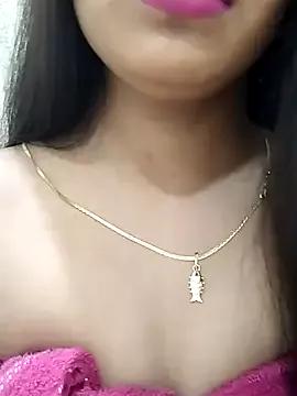 Maahhii_2 from StripChat is Freechat