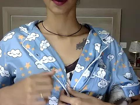 MAAYRA_09 from StripChat is Freechat