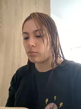 MacarenaRosse from StripChat is Freechat