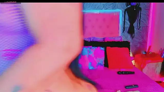 Macasweet from StripChat