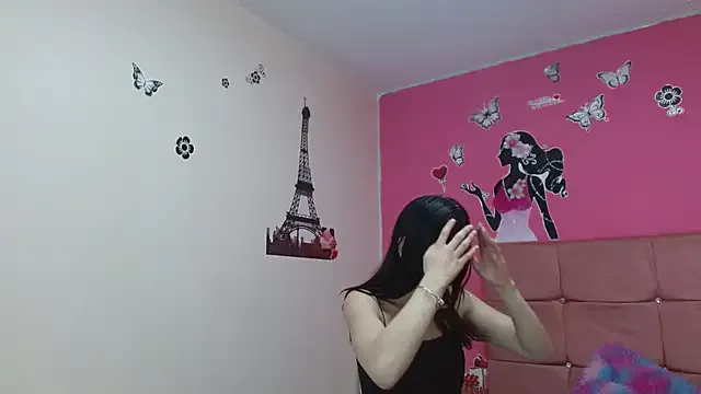 madalia303av on StripChat 