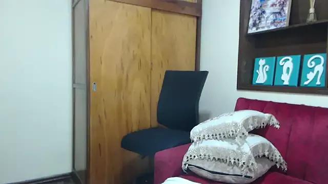 Madam_dali from StripChat