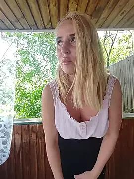 Madam_Evi from StripChat is Freechat