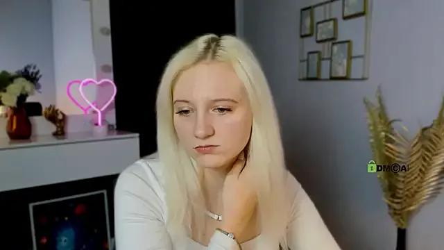 madam_uliis from StripChat