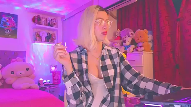 MadamBarbiee on StripChat 