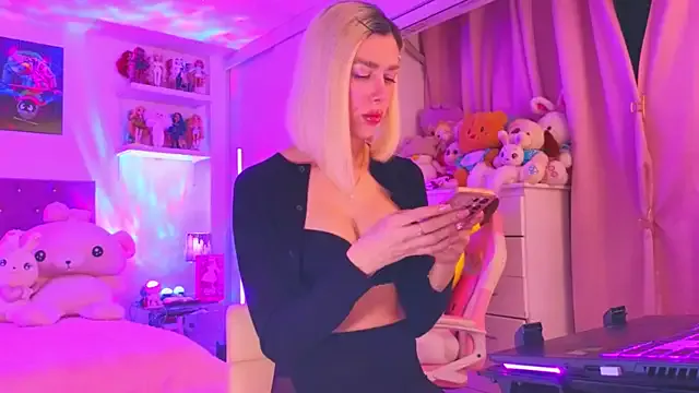 MadamBarbiee on StripChat 